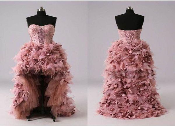 Amazing Feather Designer Prom Dress High Low Sweetheart Applique Lace Ruffles Frente Frente Longa Longa noite Vestidos formais