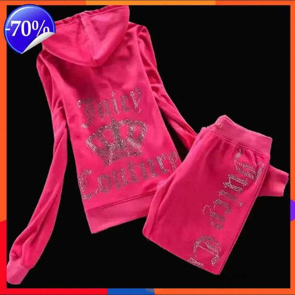 succucia succutta succucia succucia da donna velvet 2023 marca in velluto luglio guscio da cucito con cappuccio e pantaloni set di nuovi cotine Juicy High End 88ess 623