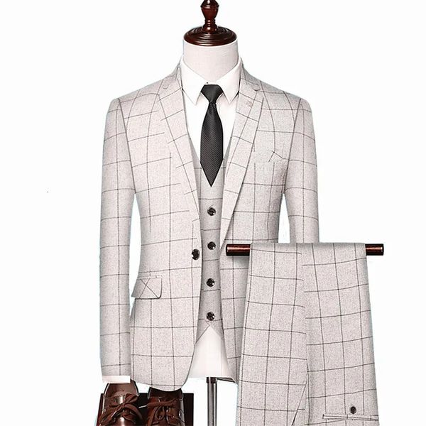 British Style Men Plaid Vest Blazer Pants 3 pezzi Set maschio Famio Slim Wedding Banchet Business Campo Camera 240412