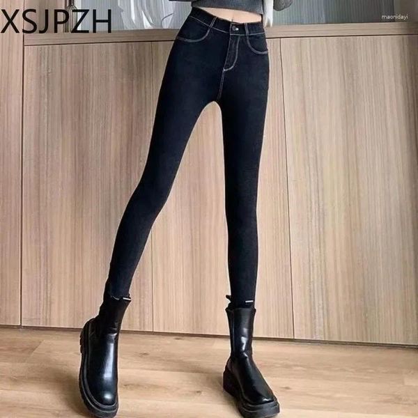 Jeans femininos 25-33 calças pretas Lápis de cintura alta Roupas fêmeas Slim Sexy Women 2024 Fashion Torthle Troushers