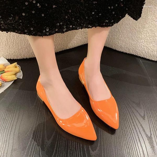 Kleiderschuhe Frauen Süßigkeiten Farbe Pointy High Heel Mode alles lässige chinesische Absätze fest für Frauen 33-43 Pumps