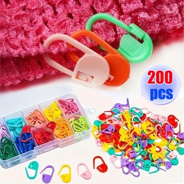 50-200pcs Mix-Farbstrickwerkzeuge Mini Harz kleiner Clips Stift Lockingstichmarker Häkelnetznadelcliphaken Zubehör Accessoires