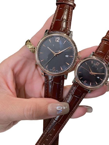 Neues Paar Watch klassisches wasserdichtes Retro einfaches Temperament Ultra-dünn Quarz Automatisch mechanisch elegante Mode- und Frauenpaare Watch 28671