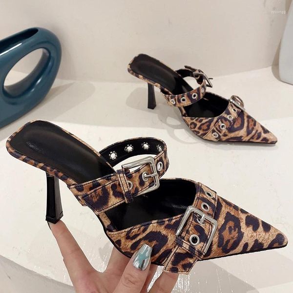 Vestido sapatos de bom bom bomba feminina de luxo calçados de leopardo de luxo slides slides sandálias moda finas chinelas finas