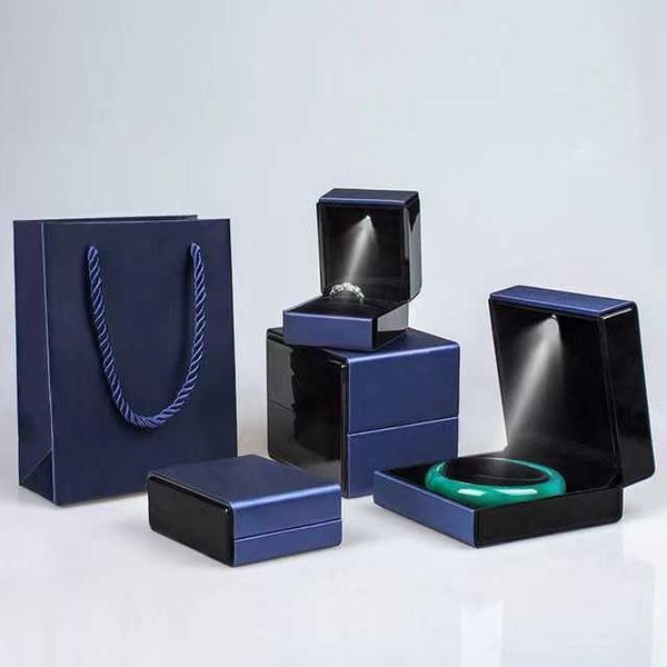 Fine Anelli Alti Collane Luci a LED LASSI Gioielli di fascia alta scatole regalo Sier Wiping Borse Borse per imballaggi gioielli