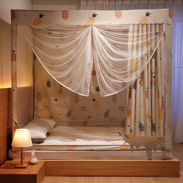 Heißverkauf Neues Design Drei Türen mit Reißverschluss Mückennetzen mit Vorhang geschlossen