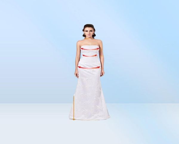 Gümüş Düğün Gelin Elbiseler Diz Uzunluk Kepçe Ruffles Saten Yarım Kollu Vintage Kadınlar Resmi Parti Önlükleri Akşam D2263157