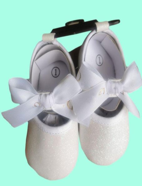 Primeiros Walkers Sapatos de bebê Primeiros passos Passo Primavera Menina Menina de algodão Moda Baby Sapatos Butterflyknot Primeiro Sapato Infantil Criança 02522301