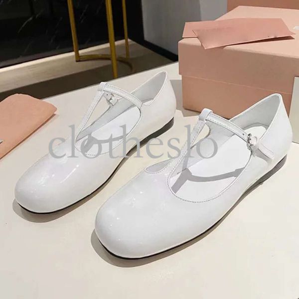 2024 Top Summer Yeni Gelin Kadın Yüksek Topuklu Pist Tasarımcısı Seksi Model Lüks Tasarımcı Rhinestone Dekoru Koşunlar için Düğün Ayakkabıları Kadınlar İçin Düğün Ayakkabıları 190