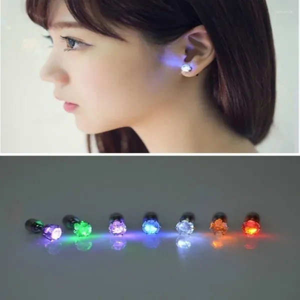 Decoração de festa 1 par Light Up LED Bling Ear Stud Rings Korean of Flash Zircon Accessories for Women Christmas