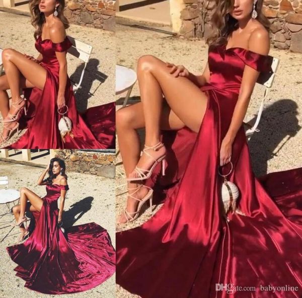 Billig sexy rote hohe Seite geteilte Abend Prom Kleider Neues Design billig eine Linie außerhalb der Schultern Satin Elegant Abend formelle Kleider CUS3901804