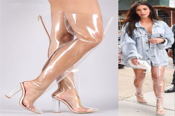 Kim Kardashian Clear PVC Spitzer Zeh transparente Oberschenkel High Stiefel Landebahn Sommerschuhe Frau Plus Größe Crystal Persspex Block Heels 5551058