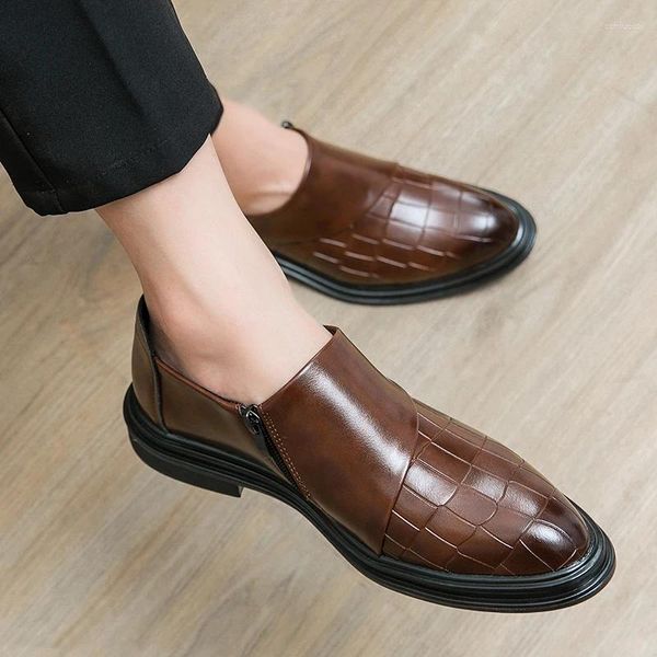 Gelegenheitsschuhe Männer Loafer Leder runde Zehenseite Reißverschluss Mesh Muster Büro Business Leisure tägliche Hochzeitsfeier für Mann