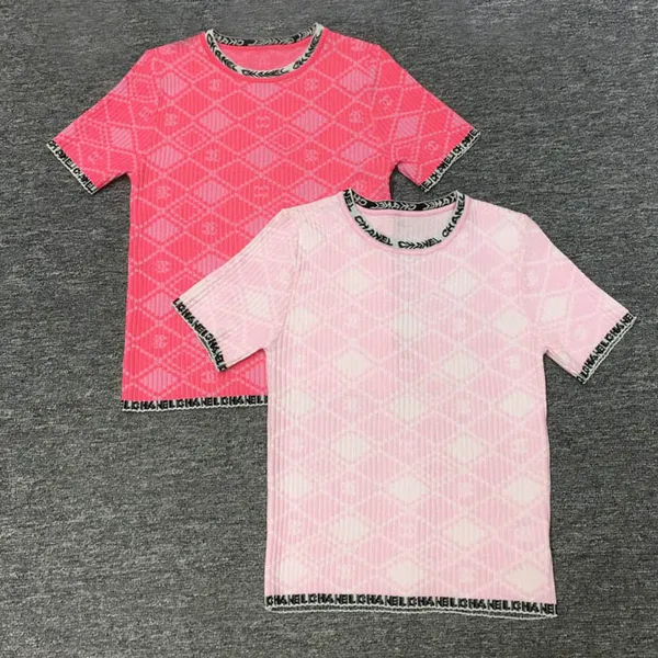 Neuer Sommer 2024 Luxus Design Briefe Muster Strick-Pullover Frauen O-Neck Kurzarm süße rosa lässige Pullover Mode Tops