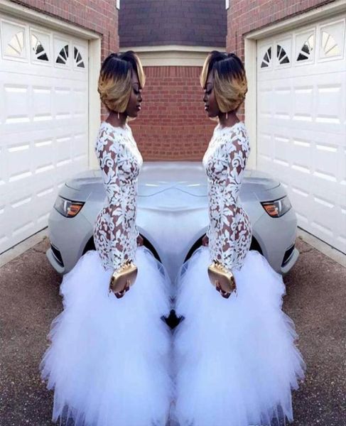 2019 Black Girls Prom Dress Dubai Arabic White Mermaid Mangas longas Férias formais Vestido de festas noturnas de formatura