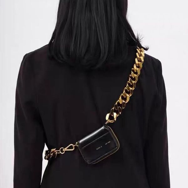 Kara Tasarımcılar Kadın Çantaları 2021 Moda Trendi Kalın Metal Zincir Çantası Siyah Bisiklet Cüzdan Omuz Çantaları Mini Küçük Göğüs Çantaları COI255L