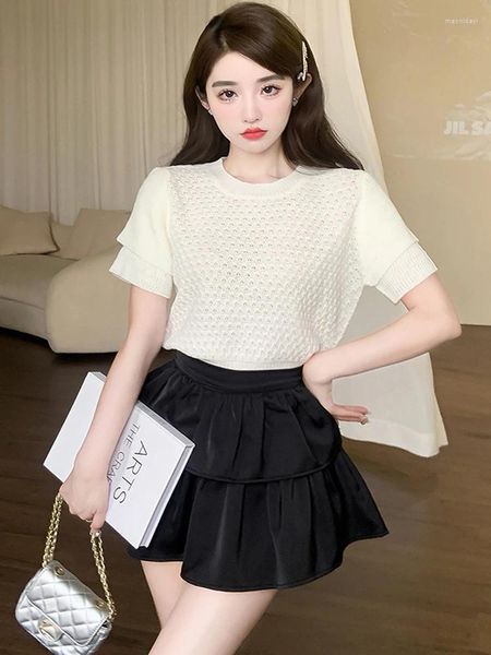 Arbeitskleider Sommer zweiteilige Sets Damen Mode White Stricken Kurzarm T-Shirt Tops und schwarze Rüschen Miniröcke Korean süßer Anzug