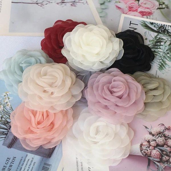 Flores decorativas 10pcs/lote 8cm Made 3D Organza Chiffon Fabric Artificial Fake Rose Flower Vestre Chapé