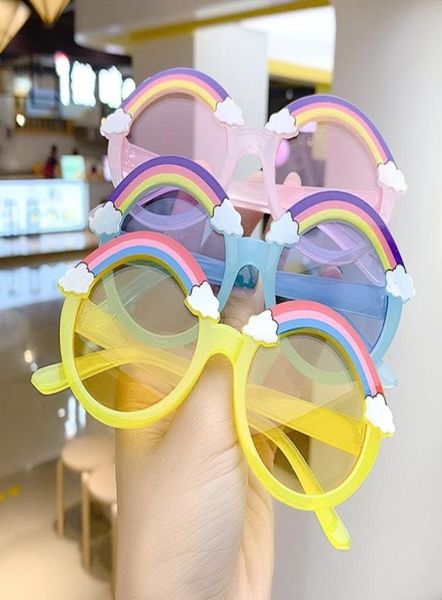 Óculos de sol fofos arco -íris colorido quadro transparente Kids Sun Glasses UV400 para meninos meninas 6 cores Whole459402