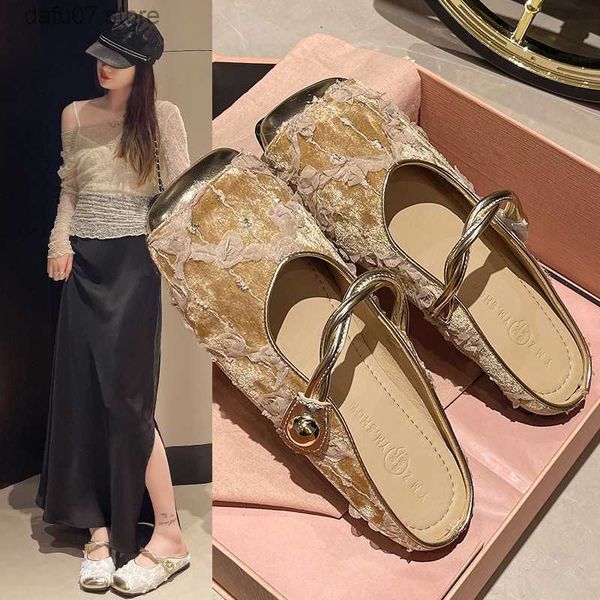 Scarpe da vestito Nuovo fondo in stile cinese piatto baotou mezze pantofole femminile 2024 sola estate sola francese H240412