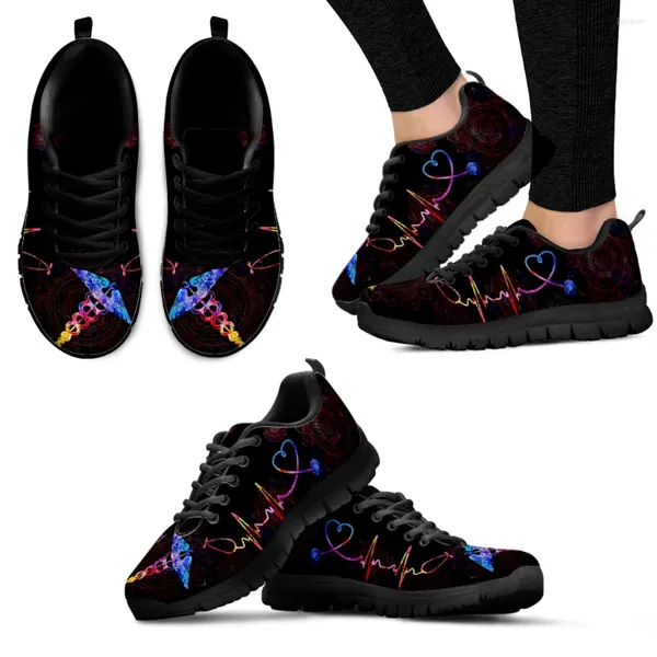 Lässige Schuhe Instantarts Buntes Mädchen Liebesmuster Frauen Schnürung Sneaker Mode Krawattenfarbe Drucken flach für Damen Zapatillas