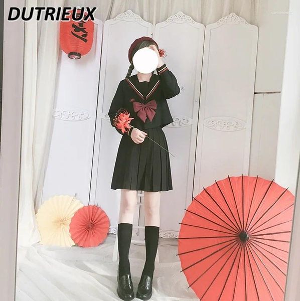 Abiti da lavoro JK Spring e Autumn Stupt Style giapponese Student Coat Black Long Sleeve Top Short Pieted Skirt Twoce Set
