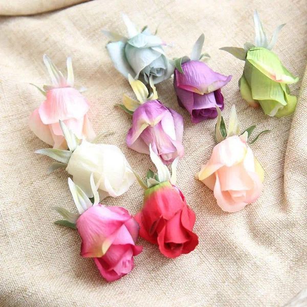 Dekorative Blumen 10pcs/Los 4,5 cm künstliche Rosenknospen Home Decor Heads Hochzeit DIY Dekoration Kranz Hintergrund Wand