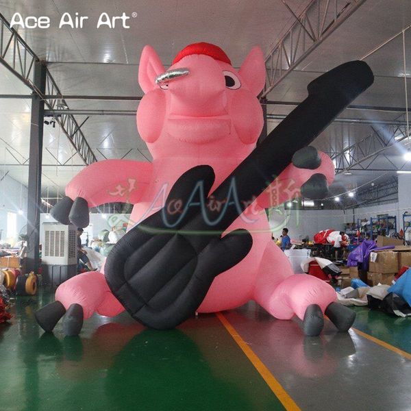 Cumetto di maiale rosa alte 5mh all'ingrosso con animale gonfiabile con animale gonfiabile per chitarra per una mostra pubblicitaria all'aperto