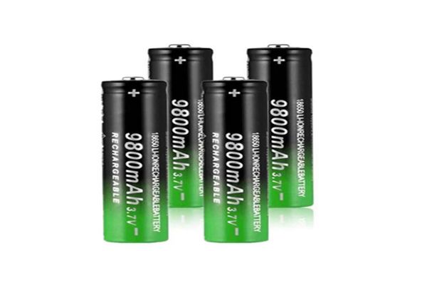 Alta qualidade 9800mAh 37V 18650 Baterias de íons de lítio Bateria recarregável para lanterna Torch8666420
