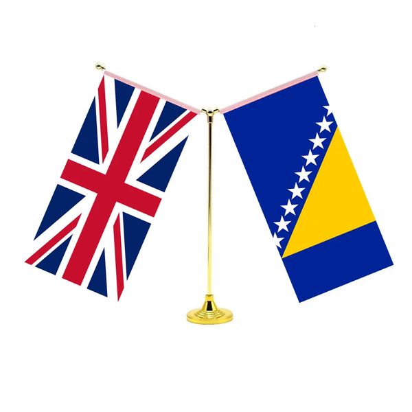 14x28cm Mini Bósnia e Herzegovina Flag Desktop Standing Friendship com duas bandeiras da Grã -Bretanha Reino Unido Reino Unido e Bósnia 240402