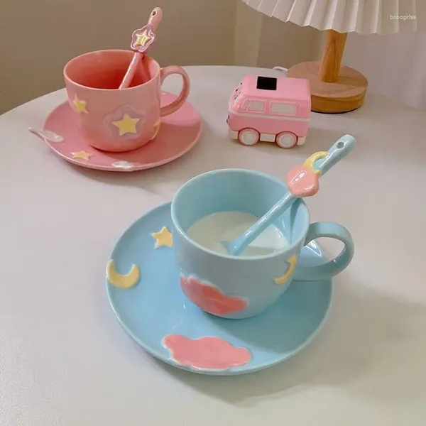 Tazze piattiere creative a mano dipinta a mano in rilievo in ceramica in ceramica tazza di caffè fresca e cucchiai set da tè un regalo unico per lei