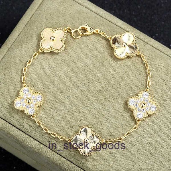 Banghi di design di fascia alta per vancerna 925 argento a quattro foglie Bracciale di fiori a cinque fiore Womens 18K Design placcato in oro Diamond Laser Oro Bracciale Originale 1To1