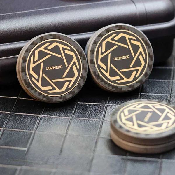 Dekompression Spielzeug Fingerspinner EDC Real Carbonfaser Tablette PPB Magnetic Ring Coin Push Card Office Dekompression Artefakt Erwachsener Metallspielzeug 240413