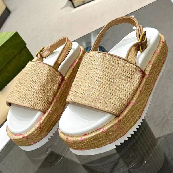sandali per donne in vendita calda sandali designer in pista in stile treccia con cinghia di fibbia della caviglia da ricamo con sandali da spiaggia causali femminili da donna