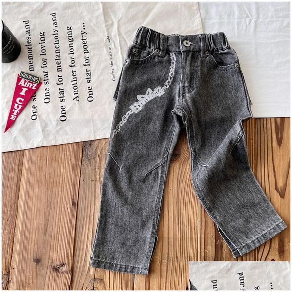 Jeans Fashion Children Letter Printed Jungen Mädchen geteilt gerade Jeanshose 2024 Spring Kids Elastic Taille Cowboyhose Z7662 Drop otzlw