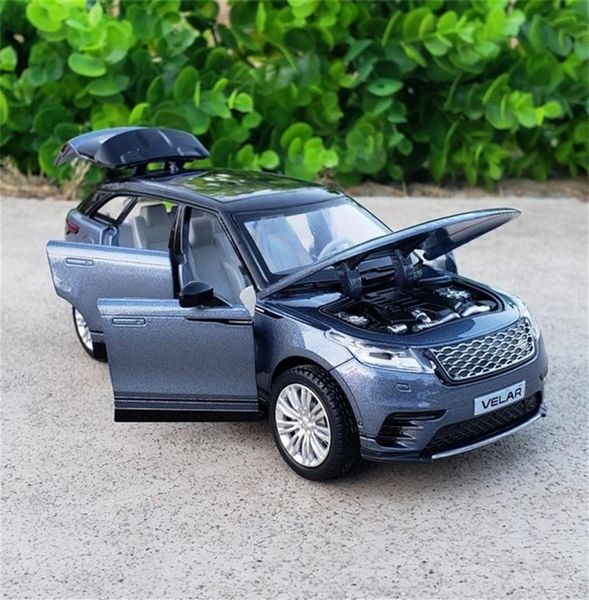 132 Ölçekli Diecast Alaşım Metal Lüks SUV Araç Modeli Range Rover Velar Koleksiyonu Offroad Araç Modeli Soundlight Toys CAR LJ9025252