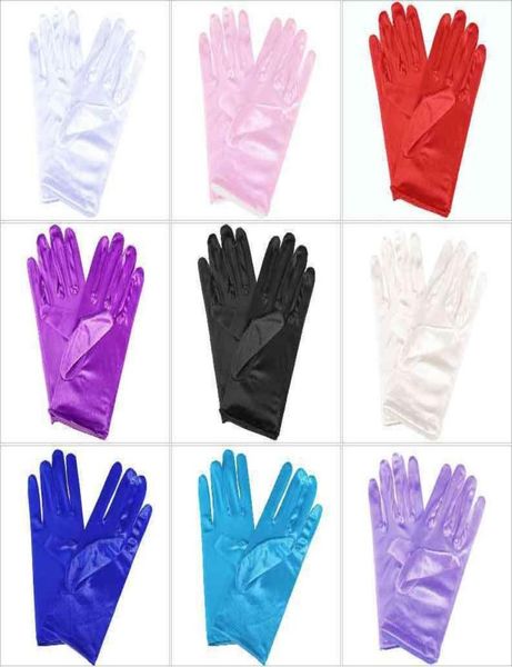 Fünf Finger Handschuhe kurze Satin -Frauen -Handgelenk Länge Schwarz Oper Sommerzubehör für gotische Lolita vestidos de fiesta1898415