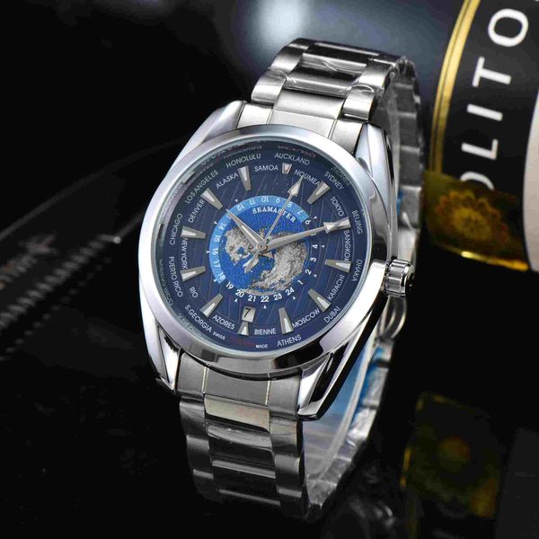 Neue Herren Mechanical Watch Designer Watch Continent Watch Digital automatisch Top Brand Fashion Luxury Uhrenrunde Rahmen drei Pin Display Kalender Stahlband