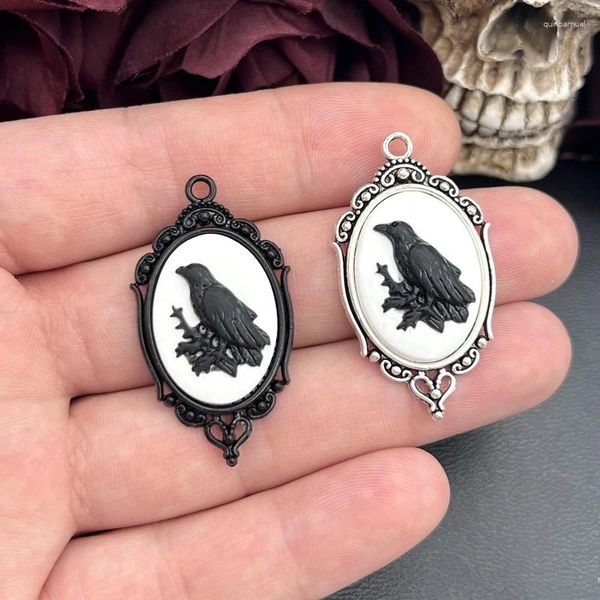 Charms 4pcs Gothic Black Crow Silber verlegt gerahmte Raven Relief Halloween Hexenanhänger Fit Schmuck machen DIY Finden