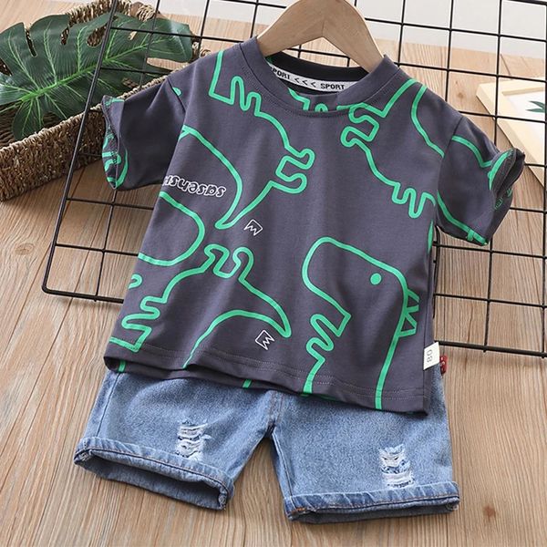 Erkek Giysileri Yaz Moda Ekibi Boyun Çocukları Dinozor Dinozor T-Shirt Denim Şortları Takım Çocuk Kıyafet Erkek Erkek Erkek Erkek Set 1-5 Yıl 240407