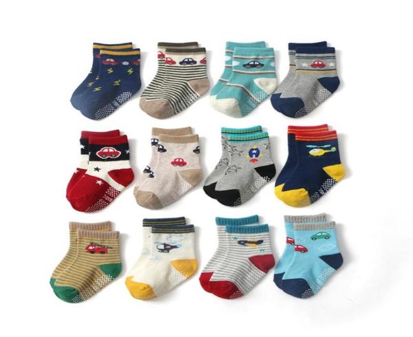 Kinder Ins Bunte Cartoon Autos gedruckte Baumwollsocken 12 Farben Jungen Mode süße Streifenbodensocken Antislip Baby Stricksocken 4991841