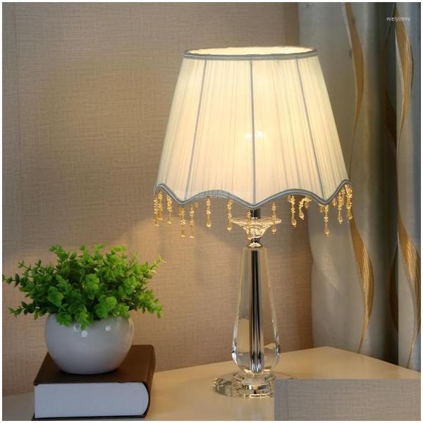 Tischlampen Nordic Crystal Lampe Moderne LED Schlafzimmer Nacht