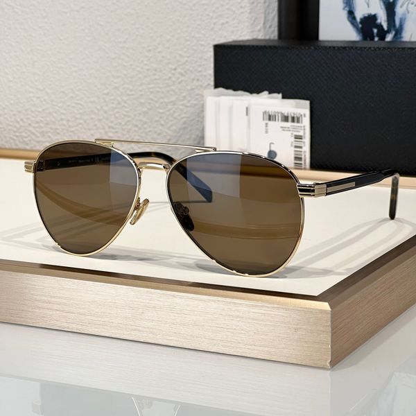 Óculos de sol dourado de óculos vintage femininos viajam de proteção nos olhos da praia UV Frame de metal clássico com estojo