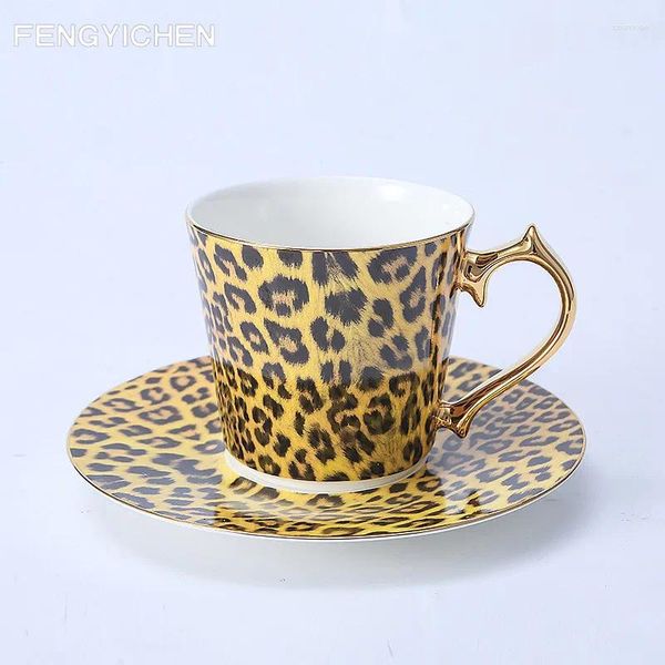 Tassen Untertassen Porzellan Leoparden Kaffee Keramik Tee Tassen Set mit goldener Handgriff liefern Frauen Freundin Luxusgeschenke Home Küchendekoration