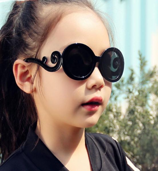 Kinder Sonnenbrillen Boy Girl Mode UV Schutz Sonnenbrillen Einfache süße Brille