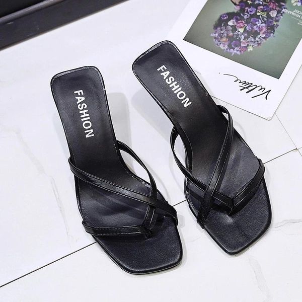 Slippers casual sólido fora dos saltos finos para mulheres de verão moda de borracha Sapatos de salto Med Heel PU