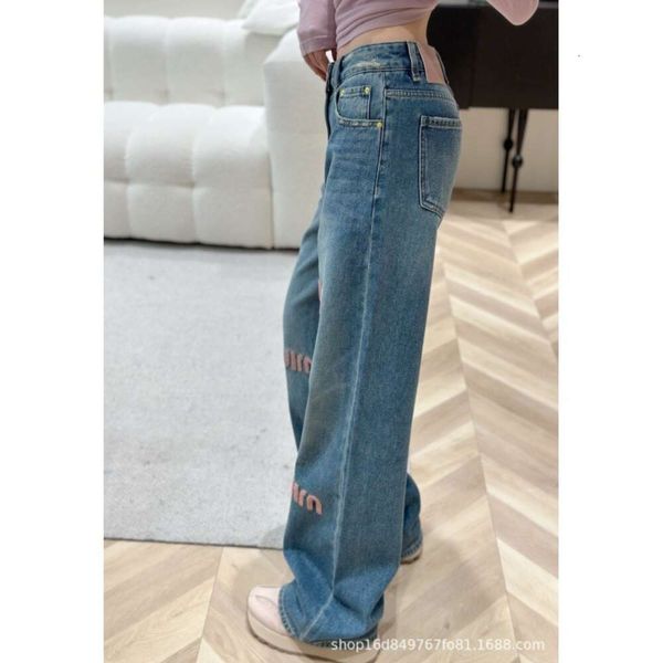 Abiti casual di base per nicchia di nicchia di nicchia di nicchia di marca alla moda di marca ricamato jeans spazzolati sciolti alla moda essenziali per le ragazze