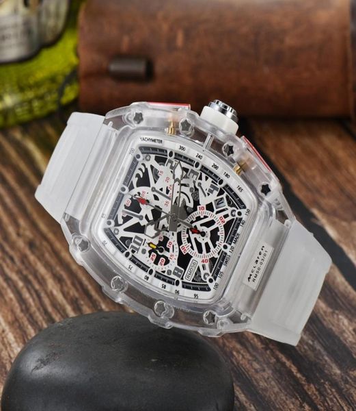Novos homens assistem designer de luxo Sport Watches Moda Transparent Case 44mm Cronograph Wristwatches Silicone Strap Quartz Men Cloc1170210
