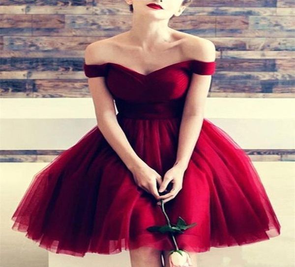 Sexy vermelho uma linha vestidos de regresso a casa elegante fora dos ombros Bufos de joelho Tutu Skirt vestido de coquetel de coquetel vestidos de graduação 4182274