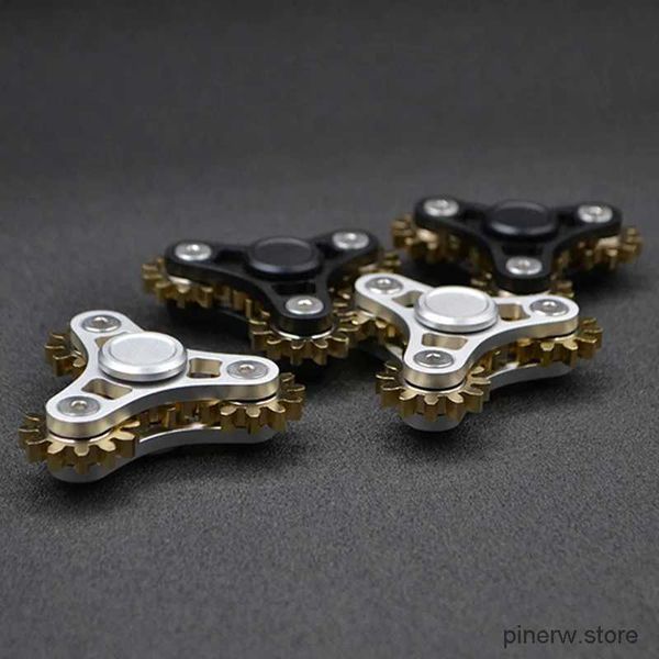 Toy di decompressione Nuovo Multi Gear Giroing Fidget Spinner Boy Gift Nine Collegamento per denti Testa del dito Gyroscopio giocattolo anti-ansia per bambini adulti regalo